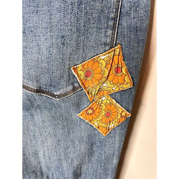 Judy Blue Mid Rise Skinny Jeans Boho Patch 70s Print Denim Stretch Fit Jeans - Picture 7 of 13